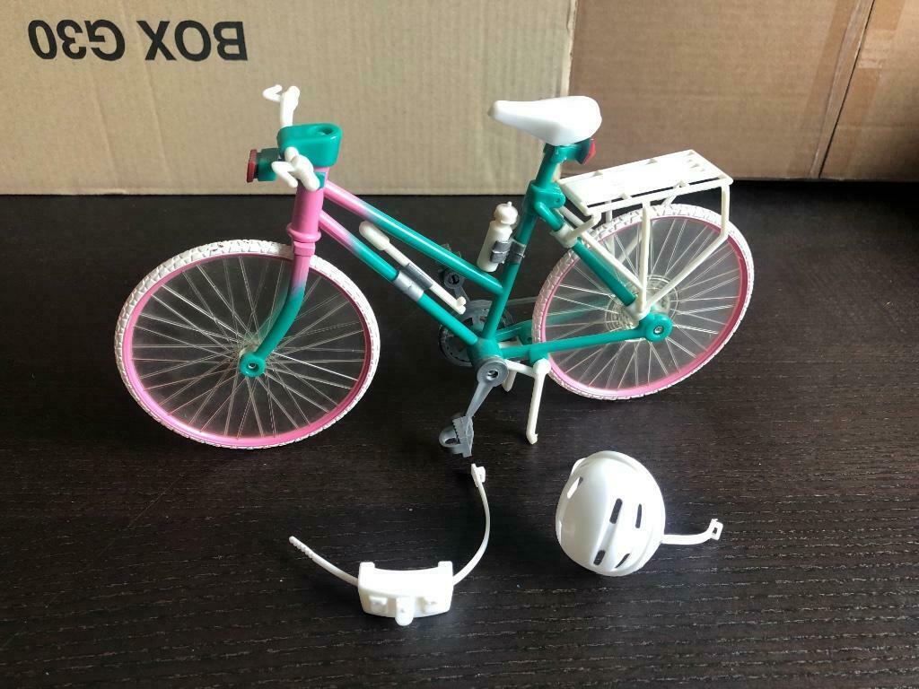 Vintage Barbie Fiets met accessoires jaren 80 - begin 90, Ophalen of Verzenden, Gebruikt, Accessoires