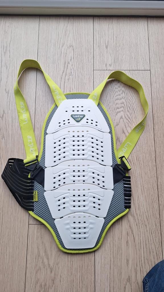 Rugbeschermer snowboard medium, Sport en Fitness, Ophalen
