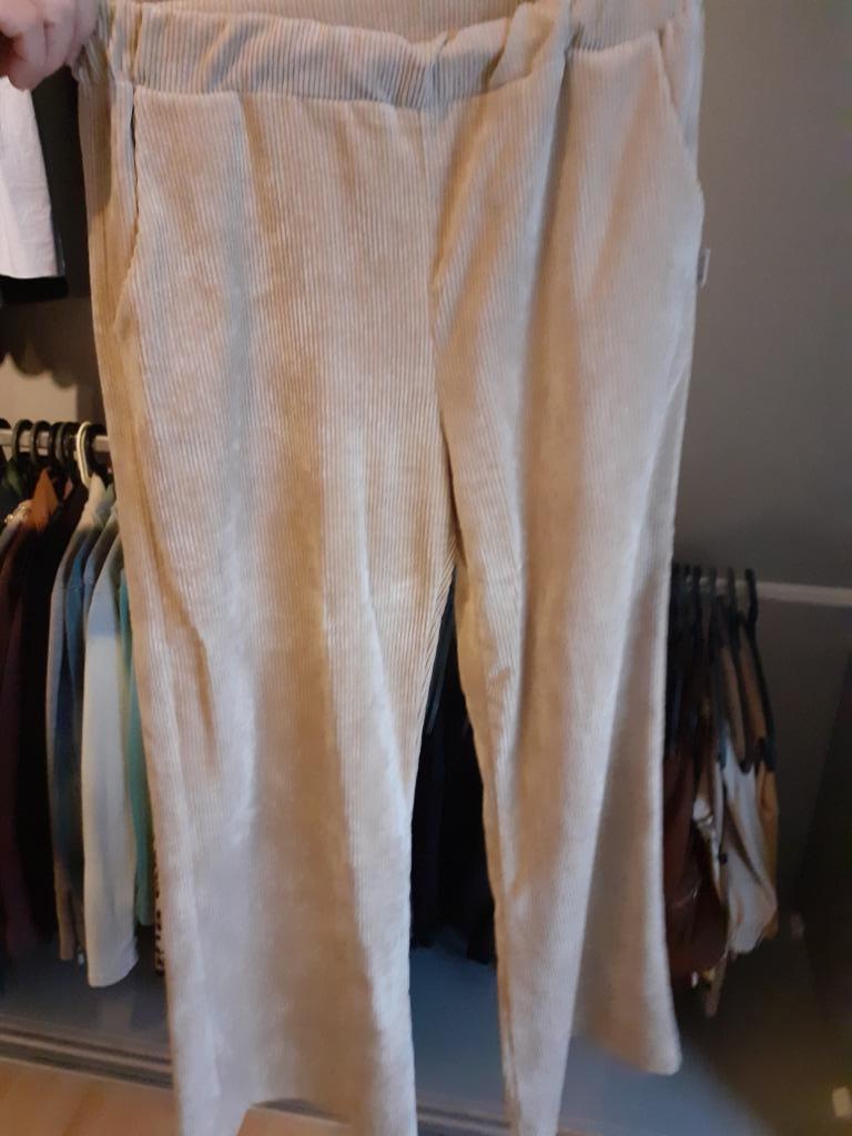 Broek dames velours Mt. 3, Ophalen, Gedragen, Beige, Lang