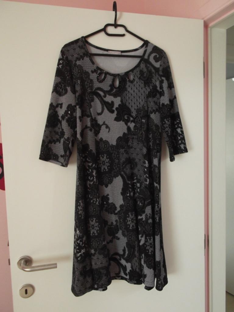 Kleedje Cassis maat 46, Taille 46/48 (XL) ou plus grande, Enlèvement ou Envoi, Cassis, Porté