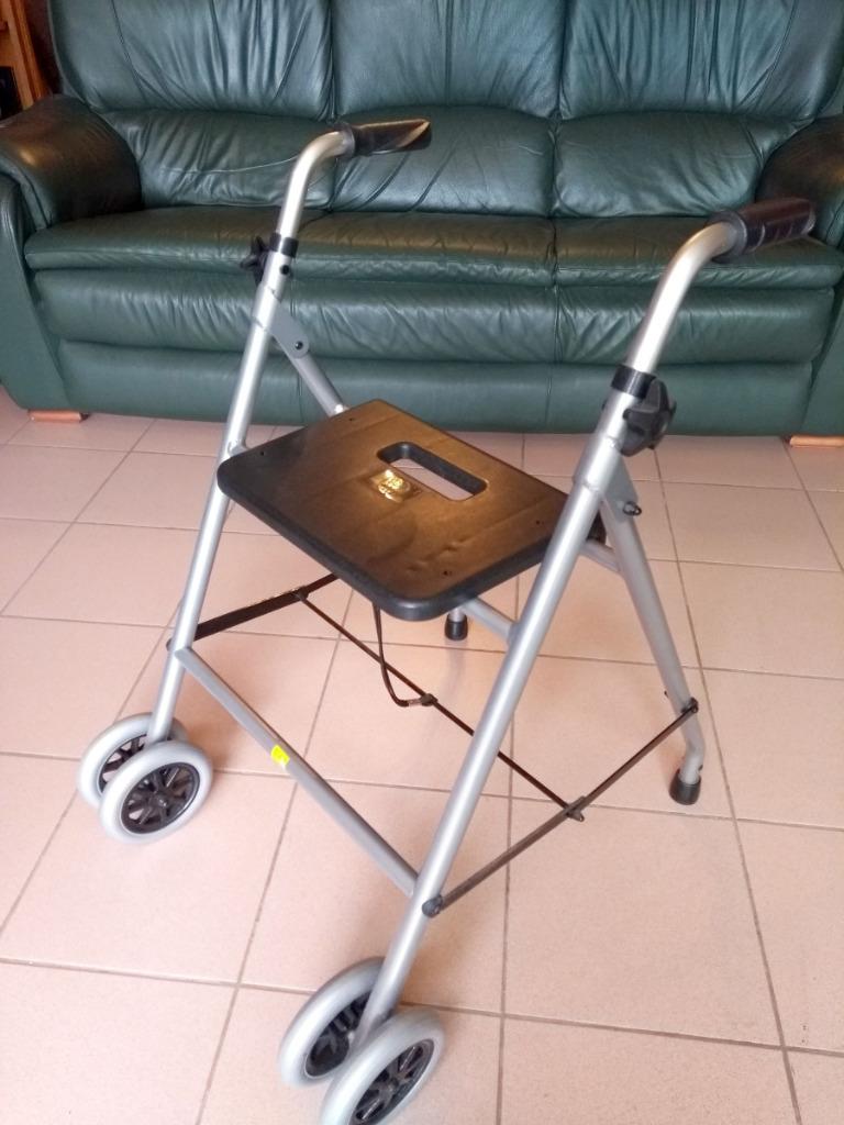Rollator Loopkader Loophulpmiddel type "Vermeiren 253", Diversen, Verpleegmiddelen, Ophalen, Nieuw