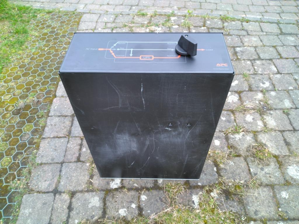 APC Bypass Panel SBP16KP, Informatique & Logiciels, Alimentations de secours (UPS), Utilisé, Enlèvement