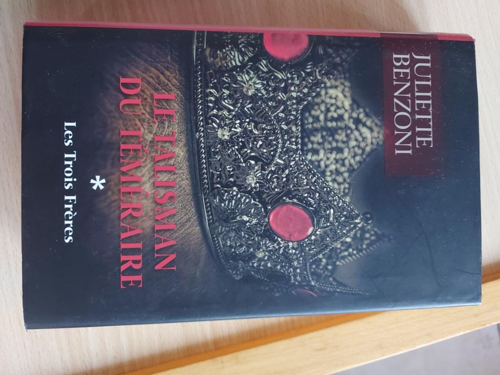 Juliette Benzoni - Les 3 frères * (Le talisman du téméraire), Boeken, Ophalen, Zo goed als nieuw, Juliette Benzoni