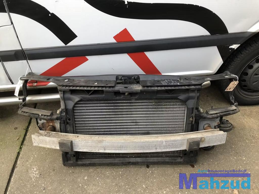 AUDI A3 8L1 1.6 FRONT koelerset koelpakket compleet, AUDI AG, Auto-Union-Strasse 1
85045  Ingolstadt, DE, Audi, Utilisé