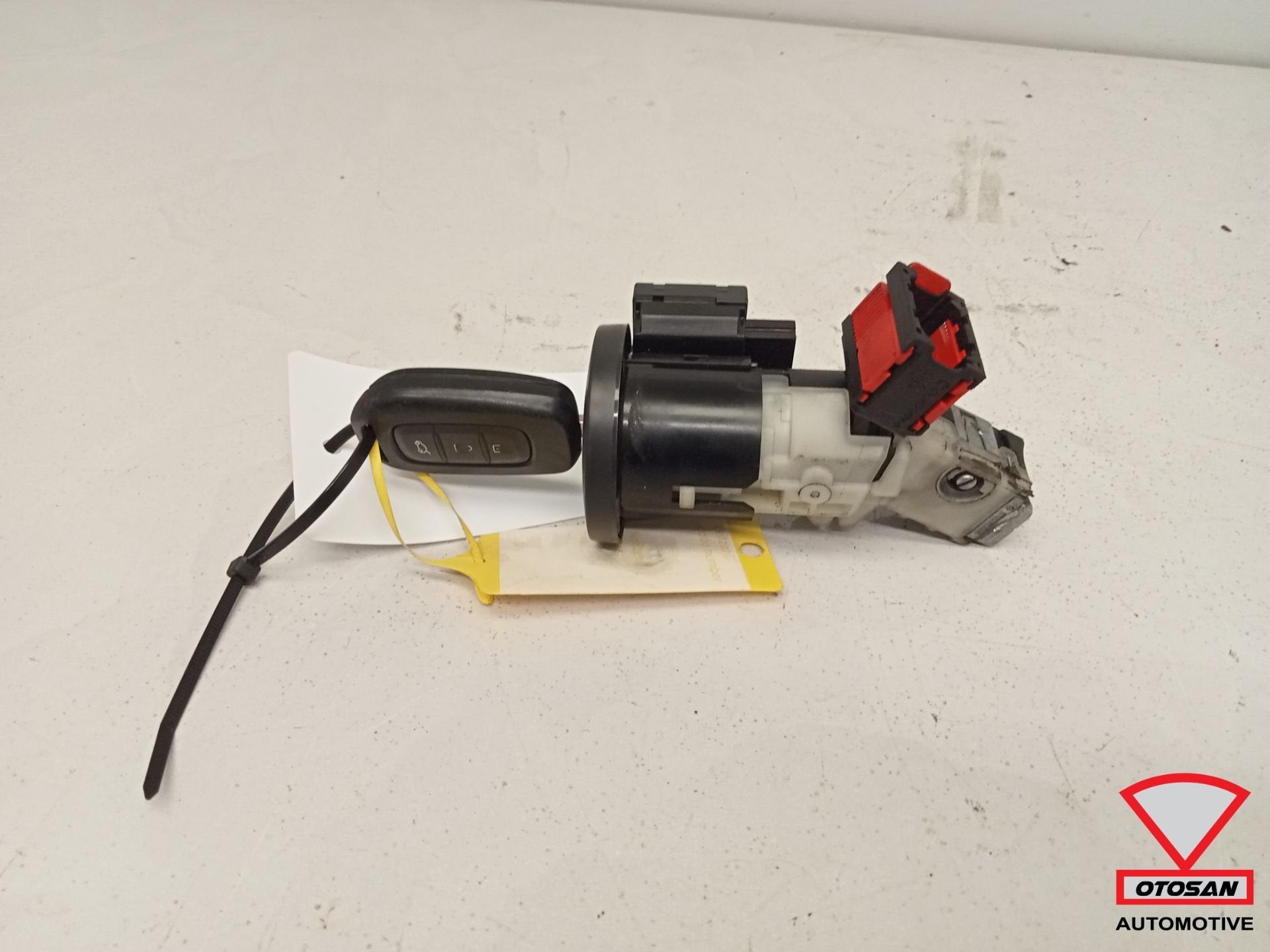 Anneau d'immobilisation d'origine Renault Twingo III (2014-2, Renault Group, Contact.group@renault.com, Renault, Utilisé