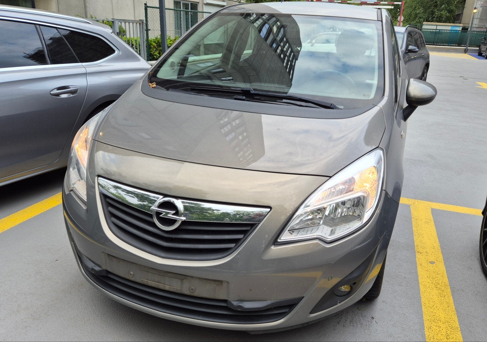 Opel Meriva kras zie foto, Autos, Euro 5, Achat, Autres couleurs, 5 portes