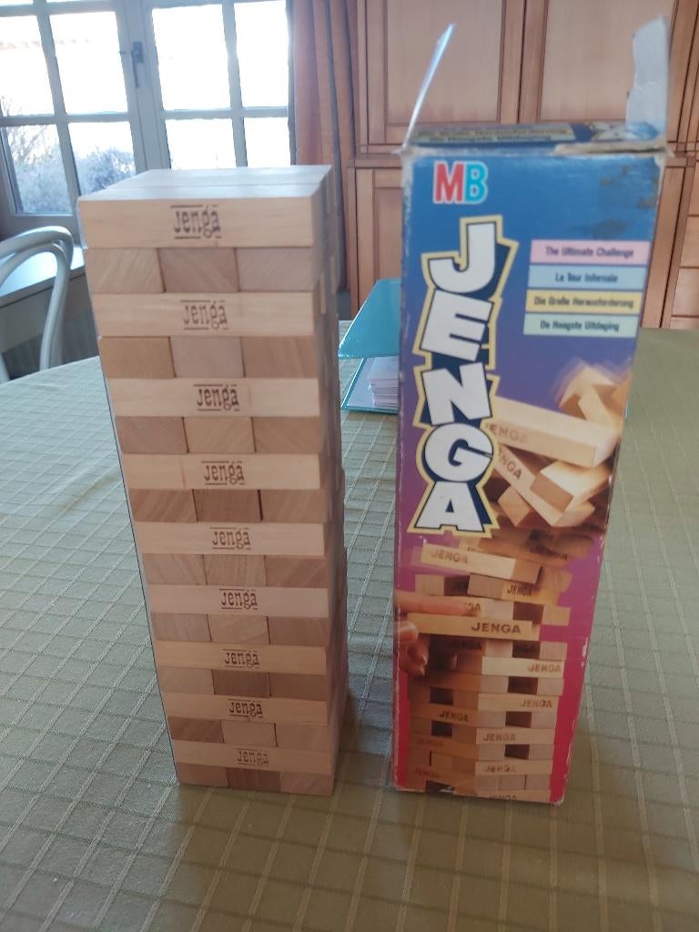 Jenga: de hoogste uitdaging - behendigheidsspel - MB, Hobby en Vrije tijd, Vijf spelers of meer, Ophalen of Verzenden, Gebruikt
