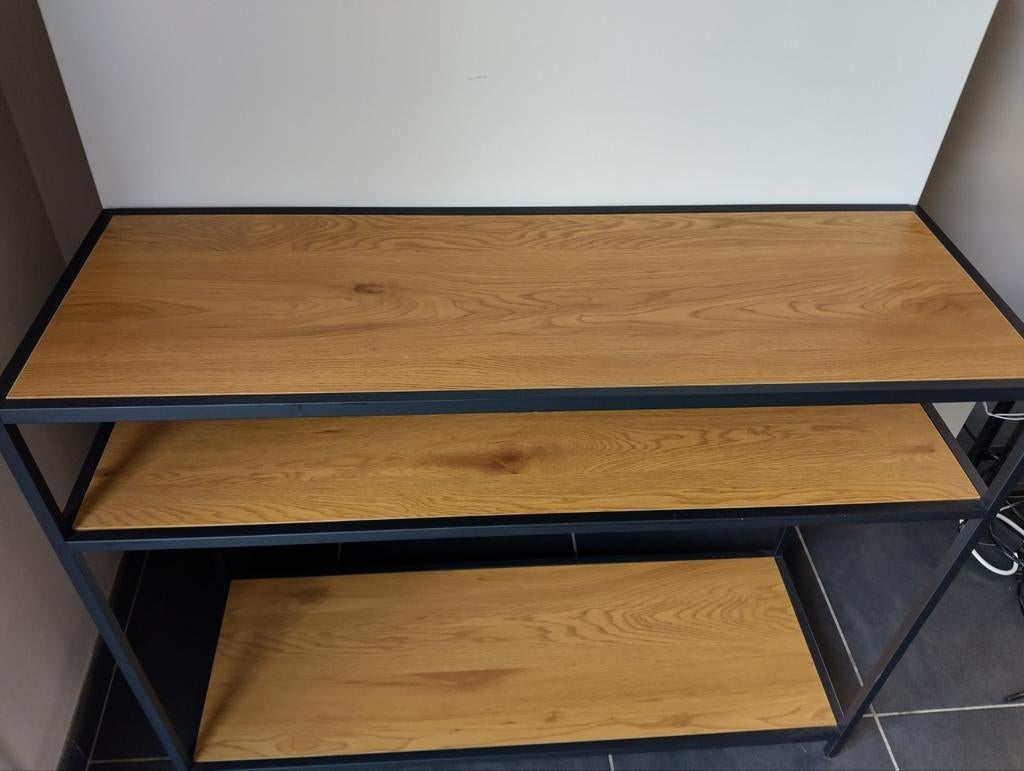 Sidetables, Enlèvement