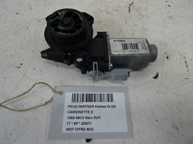 MOTEUR LEVE VITRE ELECTRIQUE AVANT DROIT Peugeot (402104B), Kontakt-peugeot@peugeot.com, Utilisé, Avant, Peugeot Deutschland GmbH