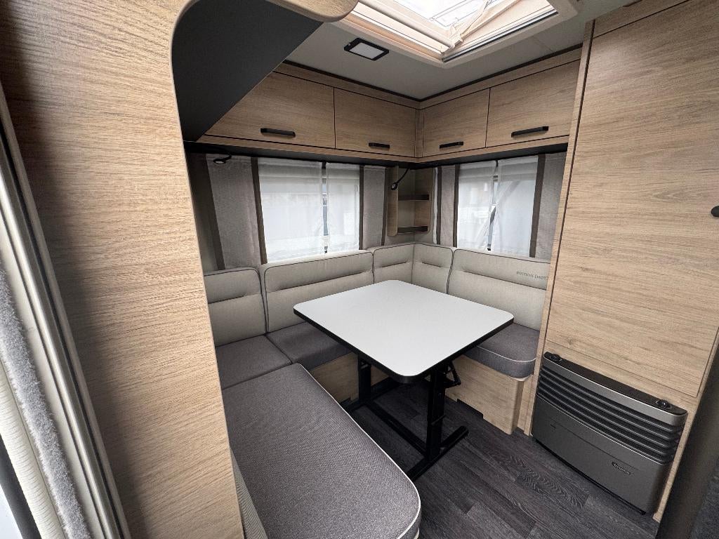 Weinsberg CaraOne 450 FU HOT edition, Caravans en Kamperen, Caravans, Omvormbare zithoek, Rondzit, Bedrijf, 750 - 1000 kg