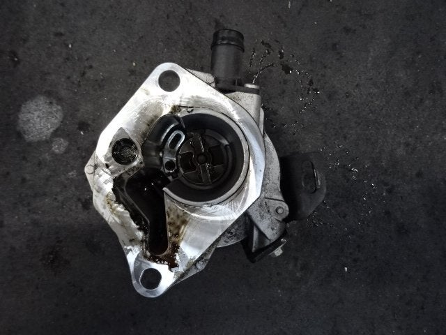 VACUUMPOMP Renault Clio III (BR / CR) (8201005306-E), Gebruikt, Renault, Mevr. I. Hauben, Rue de l'Espoir 34 34
4030  GRIVEGNÉE, BE