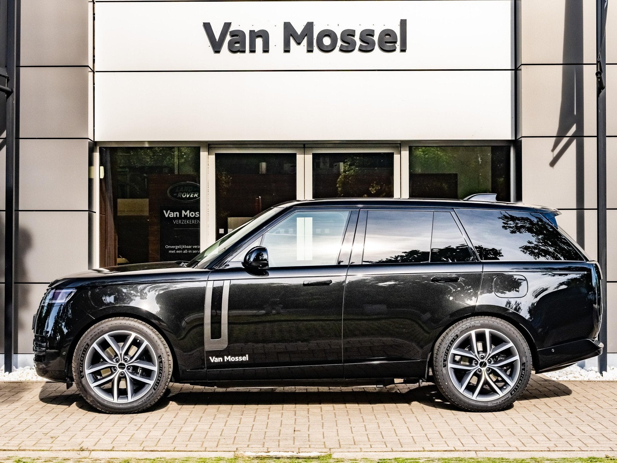 Land Rover Range Rover HSE P460e (bj 2026, automaat), Automaat, Gebruikt, 338 kW, Zwart