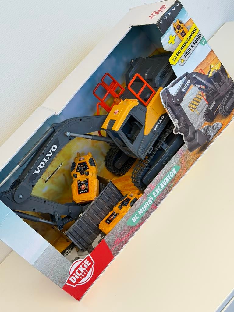 Dickie Toys RC Volvo Graafmachine 60CM + 2 Controllers NIEUW, Hobby en Vrije tijd, Modelbouw | Radiografisch | Overige, Nieuw