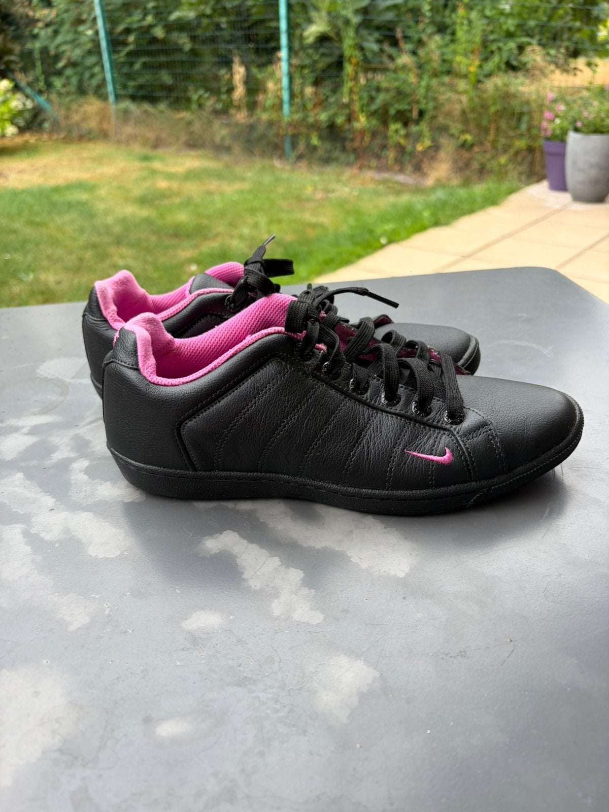 Chaussures sport, Enlèvement ou Envoi, Chaussures de sports, Comme neuf, Noir