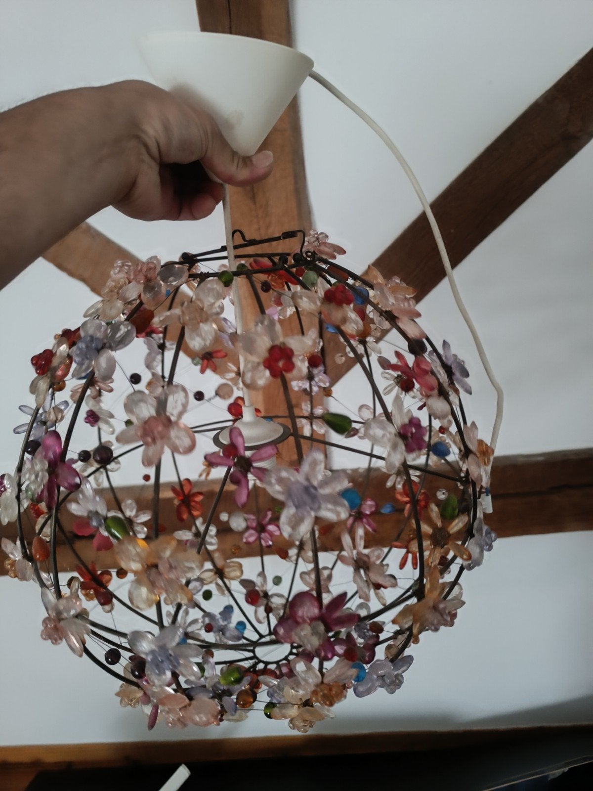 Lustre boule fleurs en perles de verre, Maison & Meubles, Enlèvement