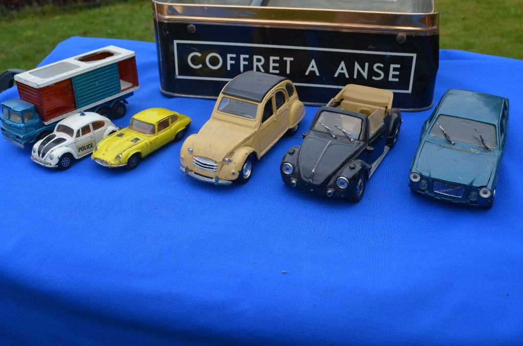 Lot bespeelde modelauto's, Ophalen