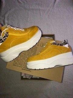 Papa schoenen met luipaarddetail - oker Shoecolate NIEUW! 39, Shoecolate, Geel, Nieuw, Ophalen of Verzenden