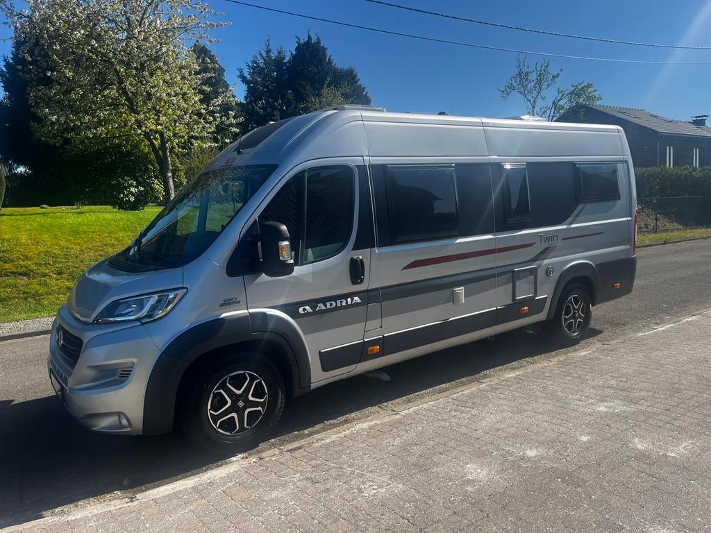 Van Adria 640 Slx, Caravanes & Camping, Camping-cars, Particulier, Adria, LPG, Auvent