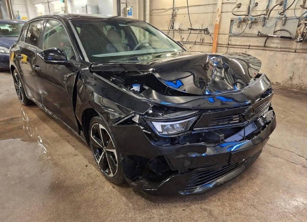 Opel Astra GS 130 automatique (dommages dus à un accident), Achat, Euro 6, 5 portes, 96 kW