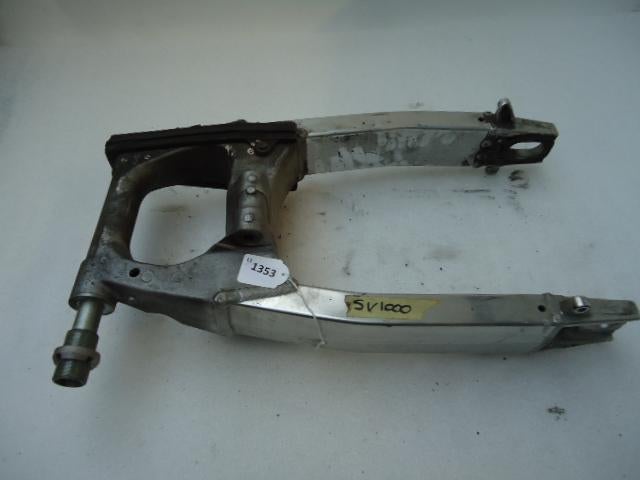 SV1000 2003 - 2009 Suzuki Achterbrug D1-10149