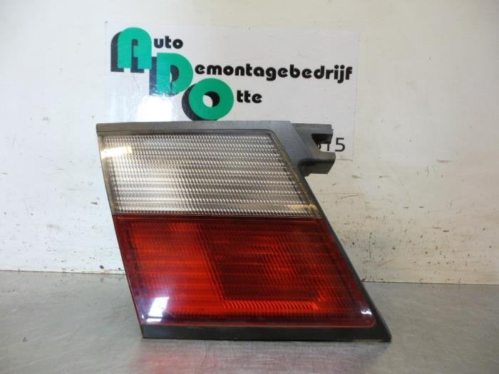 Achterlicht links van een Nissan Primera (Primera P96-), Gebruikt, -, -, Ophalen of Verzenden