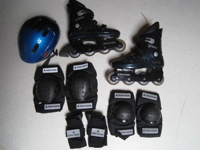 Inlineskates Rollerderby BX4000, maat 41 + beschermers, helm, Sport en Fitness, Ophalen