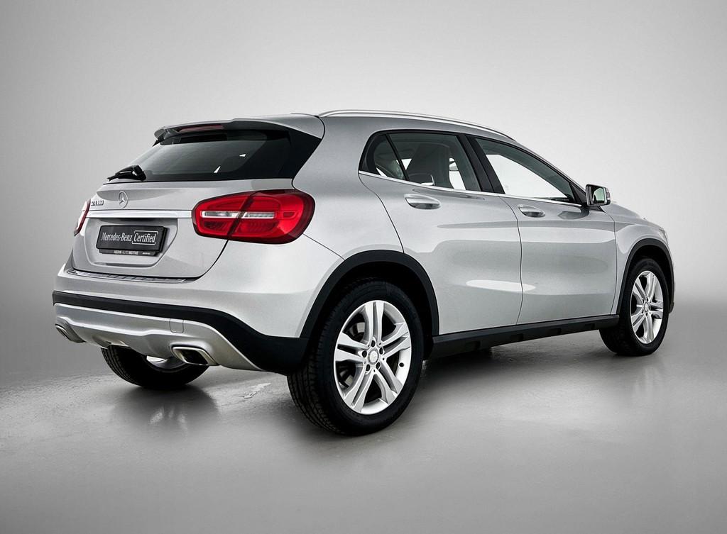 Mercedes-Benz GLA-Klasse 180 Luxury Line | Trekhaak | Memory, Auto's, Mercedes-Benz, Gebruikt, 4 cilinders, 1600 cc, Automatische klimaatregeling