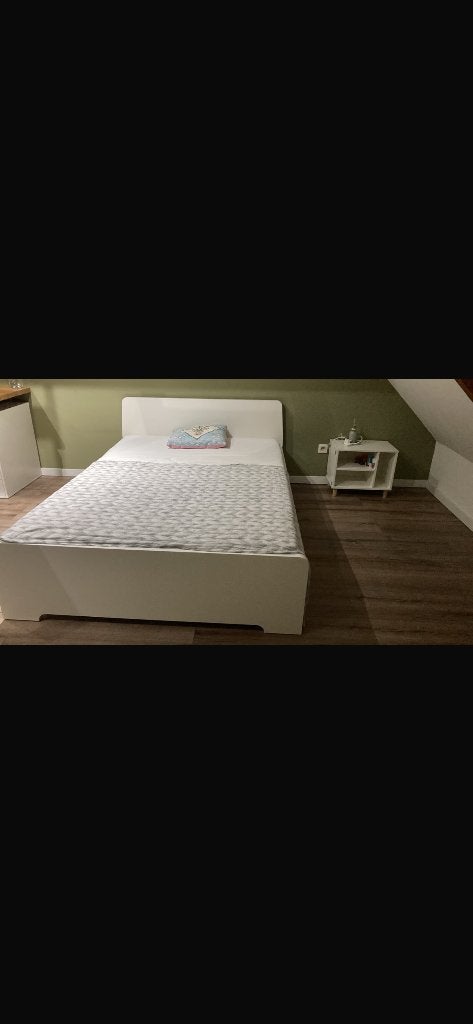 Bed en nachtkastje te koop, Queen size, Enlèvement, 200 cm, 140 cm