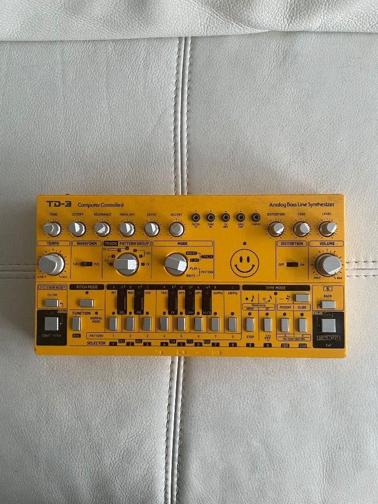 Behringer TD-3 classique avec boîte d’origine, Musique & Instruments, Modules de son, Comme neuf, Enlèvement