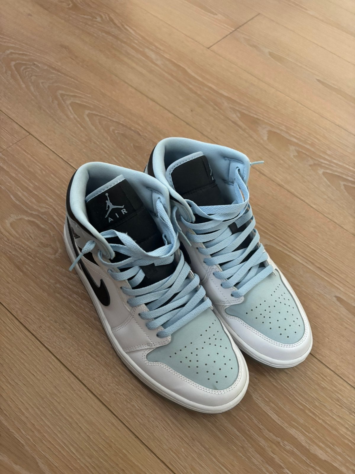 Nike Air Jordan 1 Mid, Autres couleurs, Comme neuf, Enlèvement, Baskets