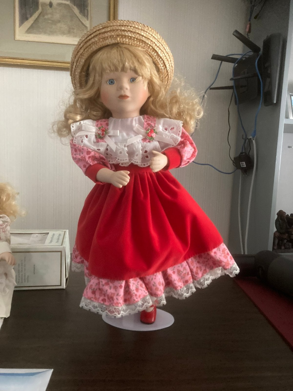 DRIE PORSELEINE POPPEN  ZEER MOOI. KNALPEIJS 25 EURO, Enlèvement