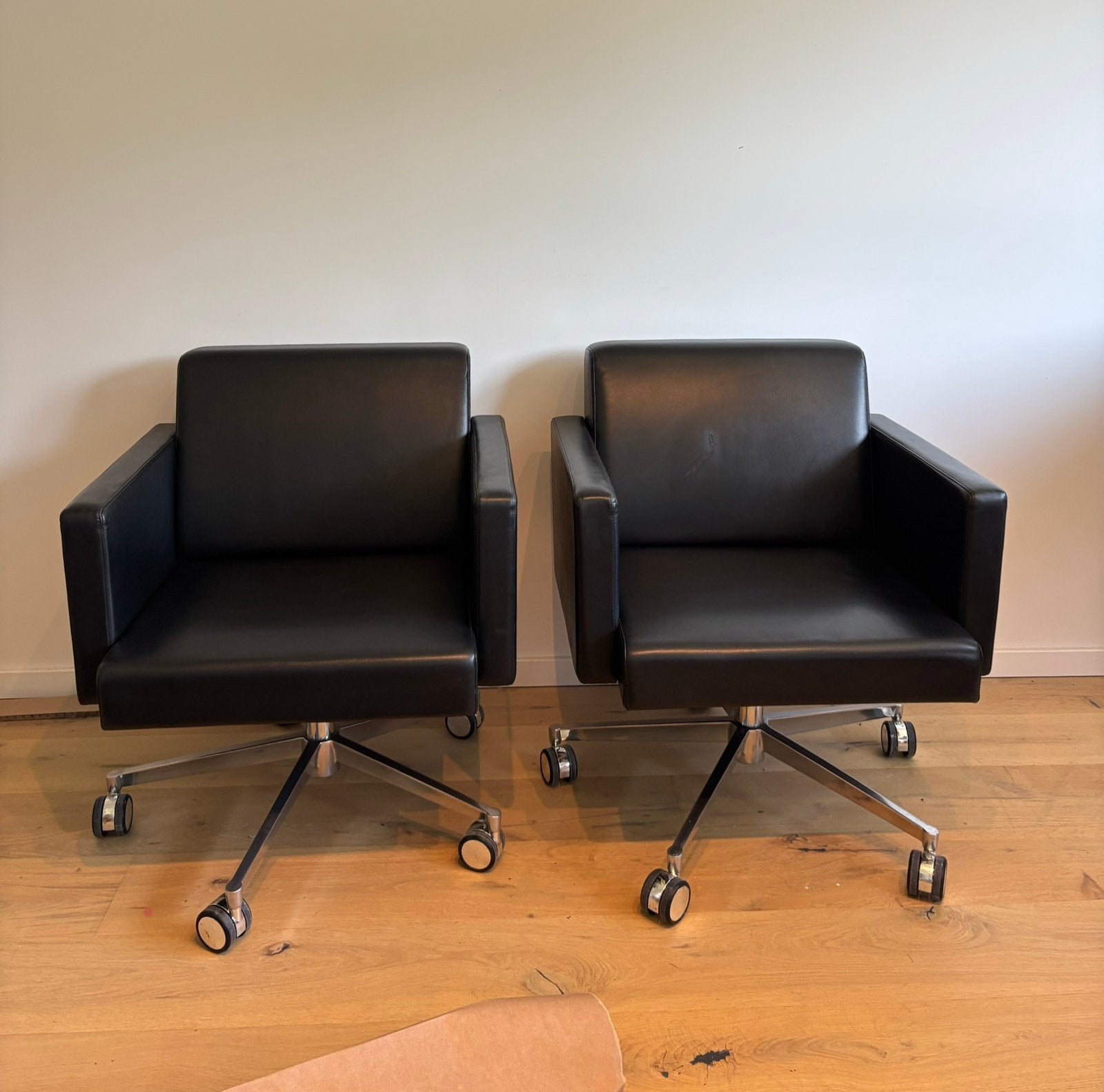 Fauteuils en cuir noir poltrona Frau(modele Chancellor), Enlèvement, Comme neuf, Cuir, Vintage