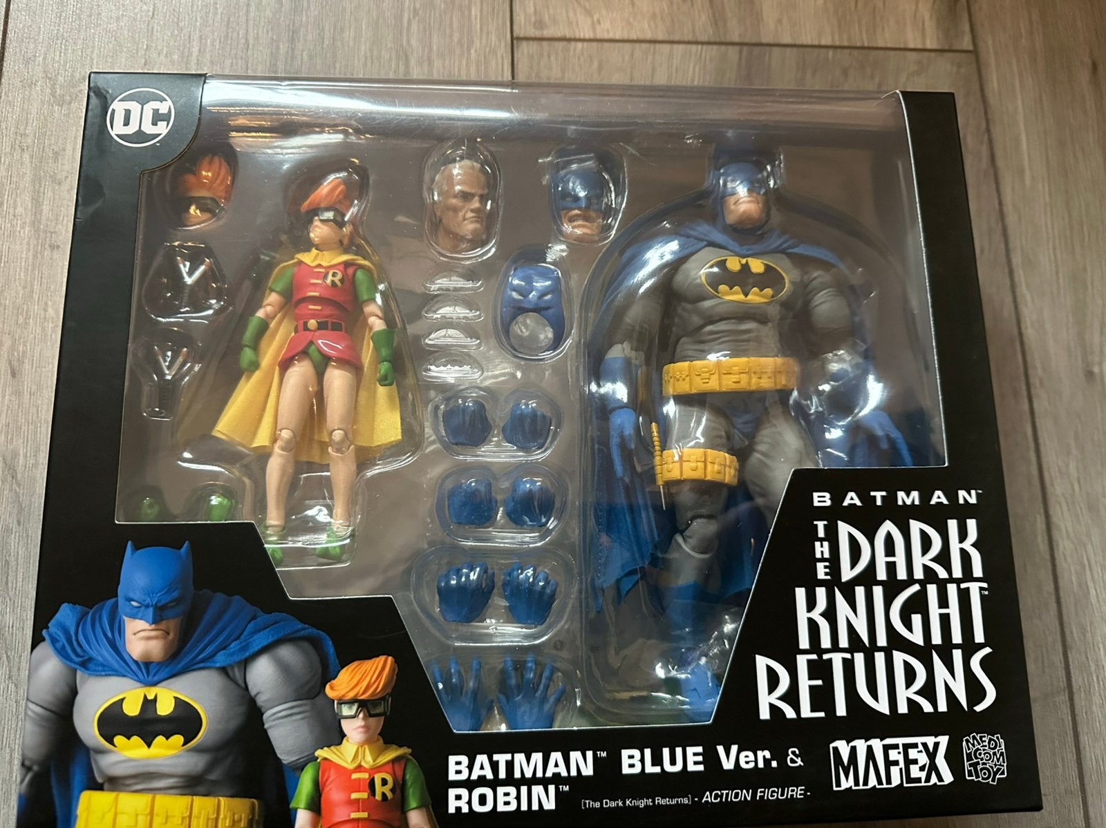 Batman robin the dark knight returns mafex hot toys, Enlèvement ou Envoi, Comme neuf, Figurine ou Poupée