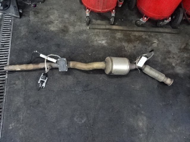 ÉCHAPPEMENT AVANT PIPE Volkswagen Passat (3G2), Volkswagen, Volkswagen AG, Utilisé, Kundenbetreuung@volkswagen.de