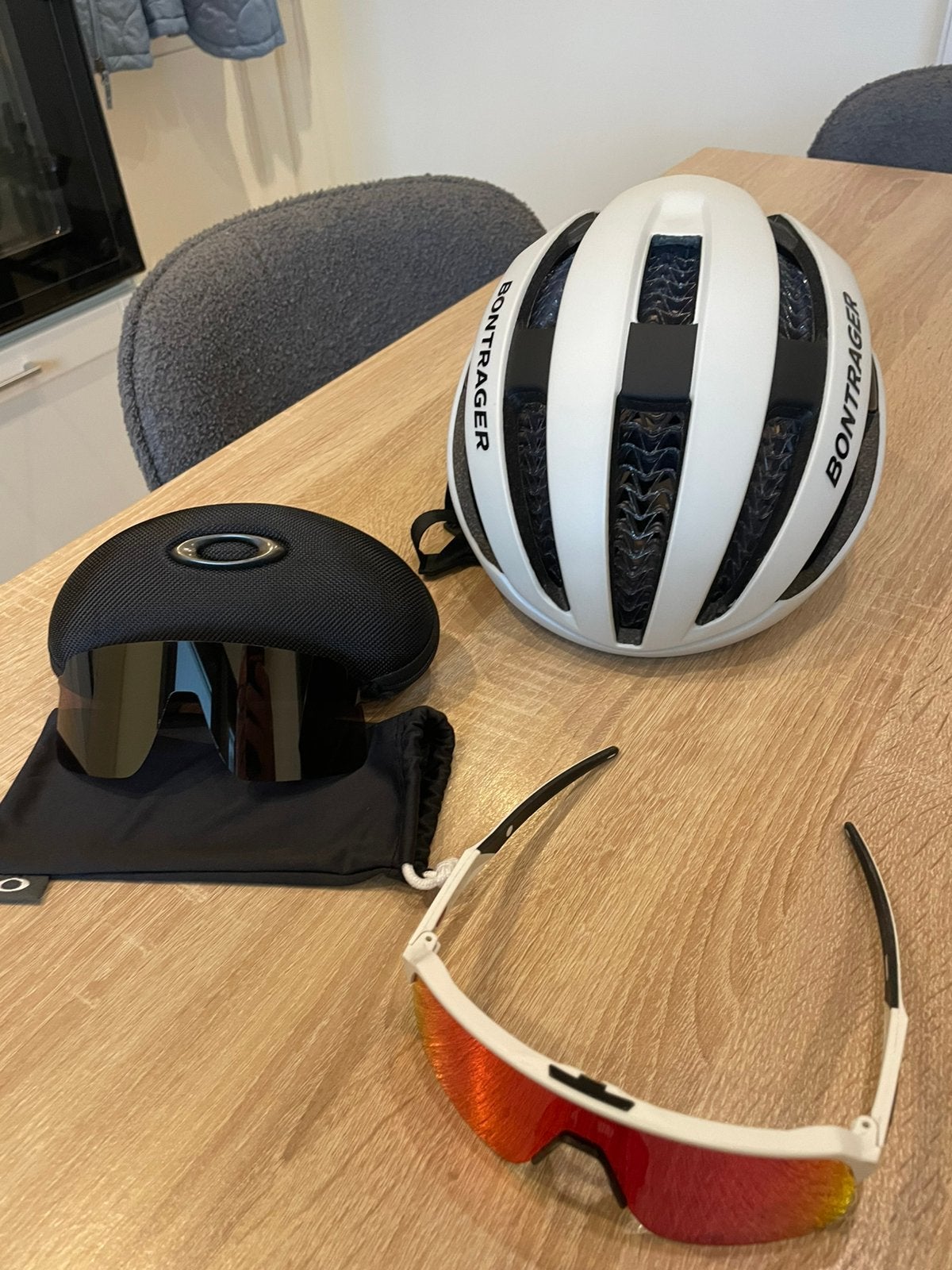 Oakley Sutro light en Bontrager Wavecel helm, Ophalen, Zo goed als nieuw, M
