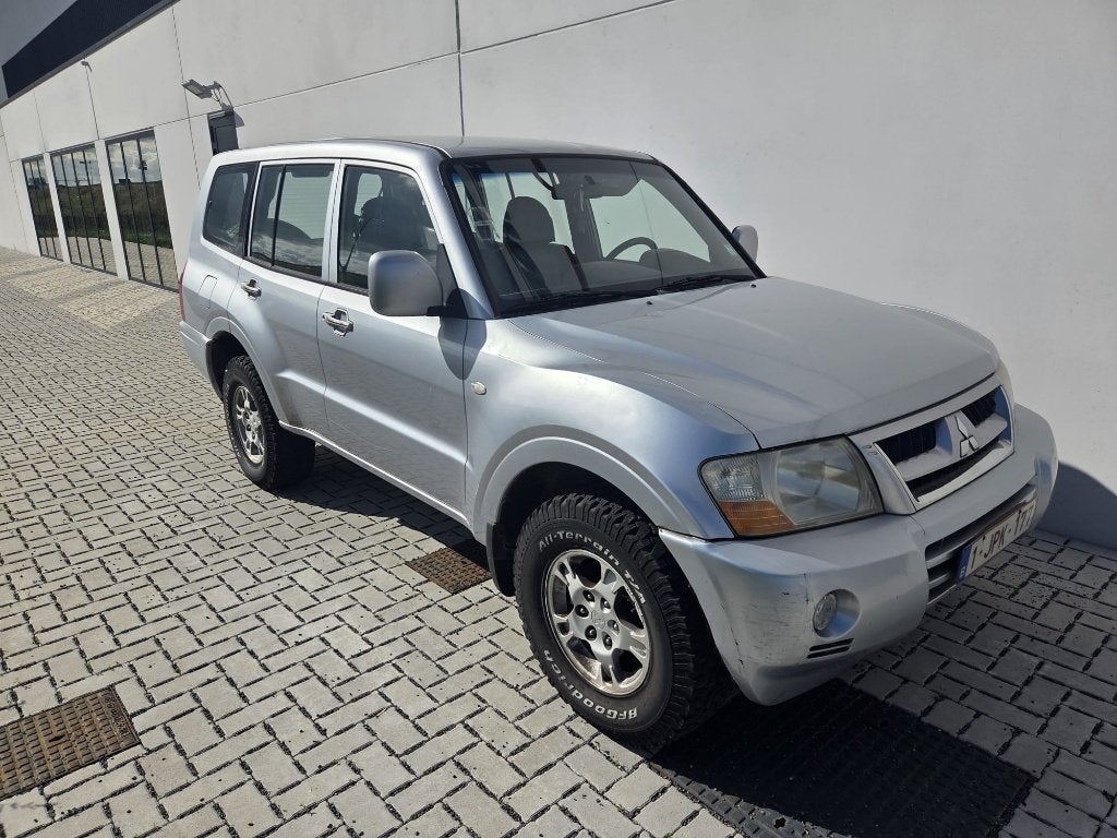 Mitsubishi pajero lichte vracht 3.2 diesel manueel 2004 GVVK, Autos, Achat, 2 places, Boîte manuelle, Noir