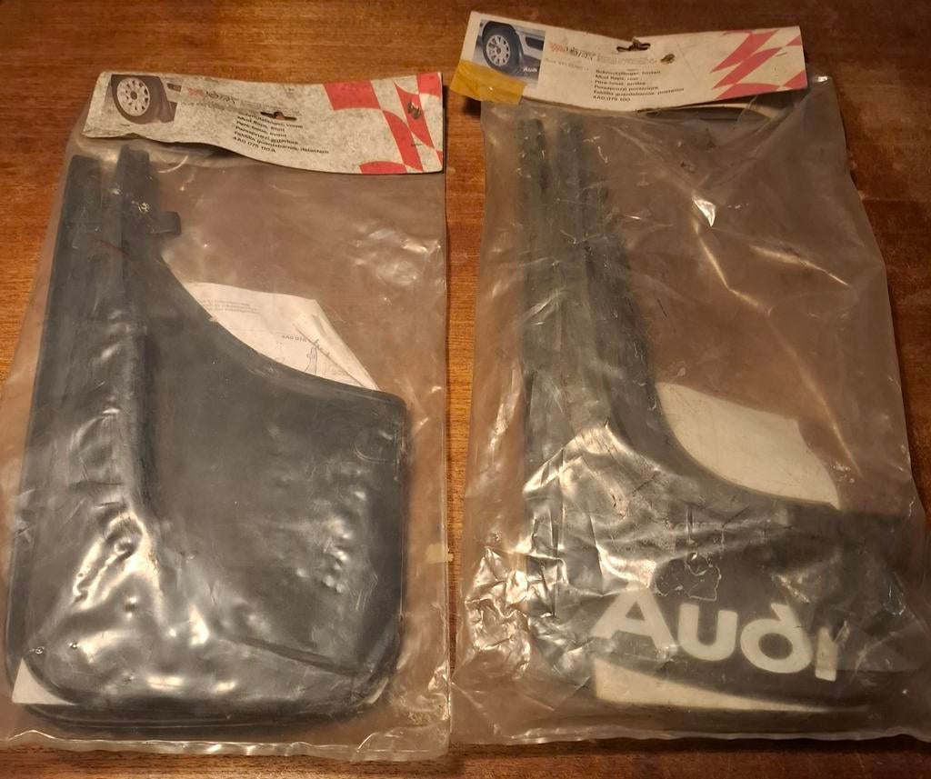 Audi 100 S4 C4 Originele Spatlappen Voor Achter NOS, Dieren en Toebehoren, Ophalen of Verzenden