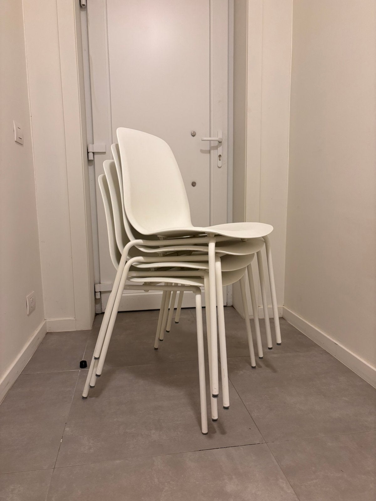 Ensemble de chaises par Ikea, Maison & Meubles, Enlèvement ou Envoi, Comme neuf, Autres matériaux, Blanc