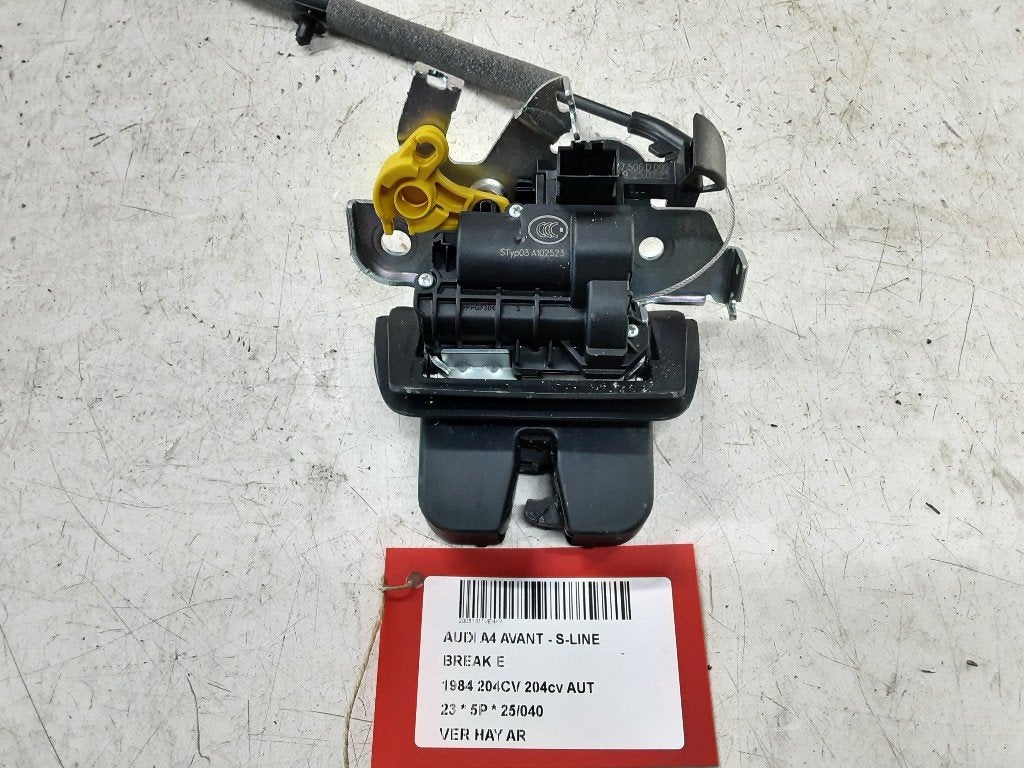 SERRURE COFFRE Audi A4 Avant (B9) (4M0827506D), Mevr. I. Hauben, Haillon arrière, Audi, Utilisé