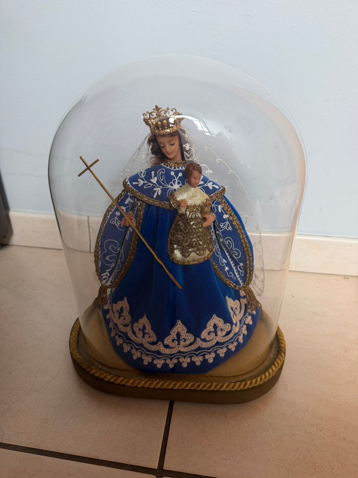 la Madone de Hans Memling. Stolp., Verre, Enlèvement, Utilisé