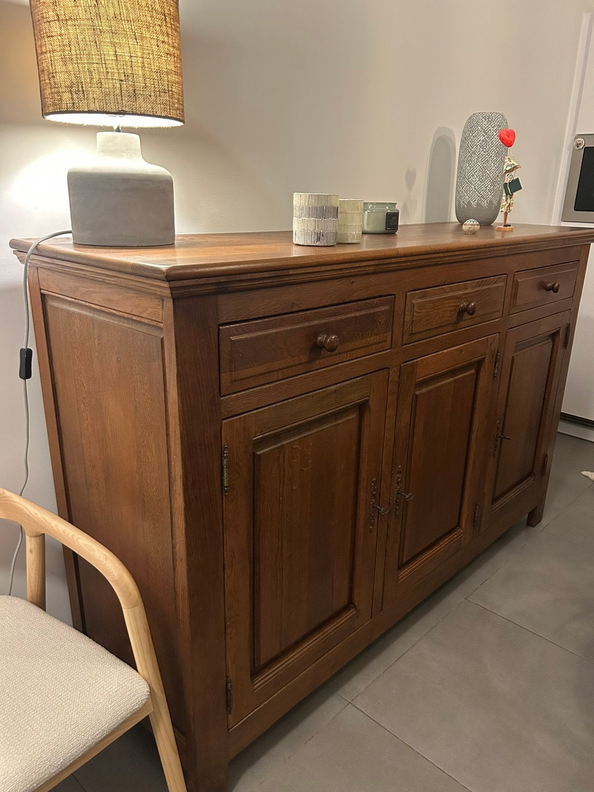 Grand buffet en chêne - état impeccable, Maison & Meubles, Enlèvement, Comme neuf, Chêne