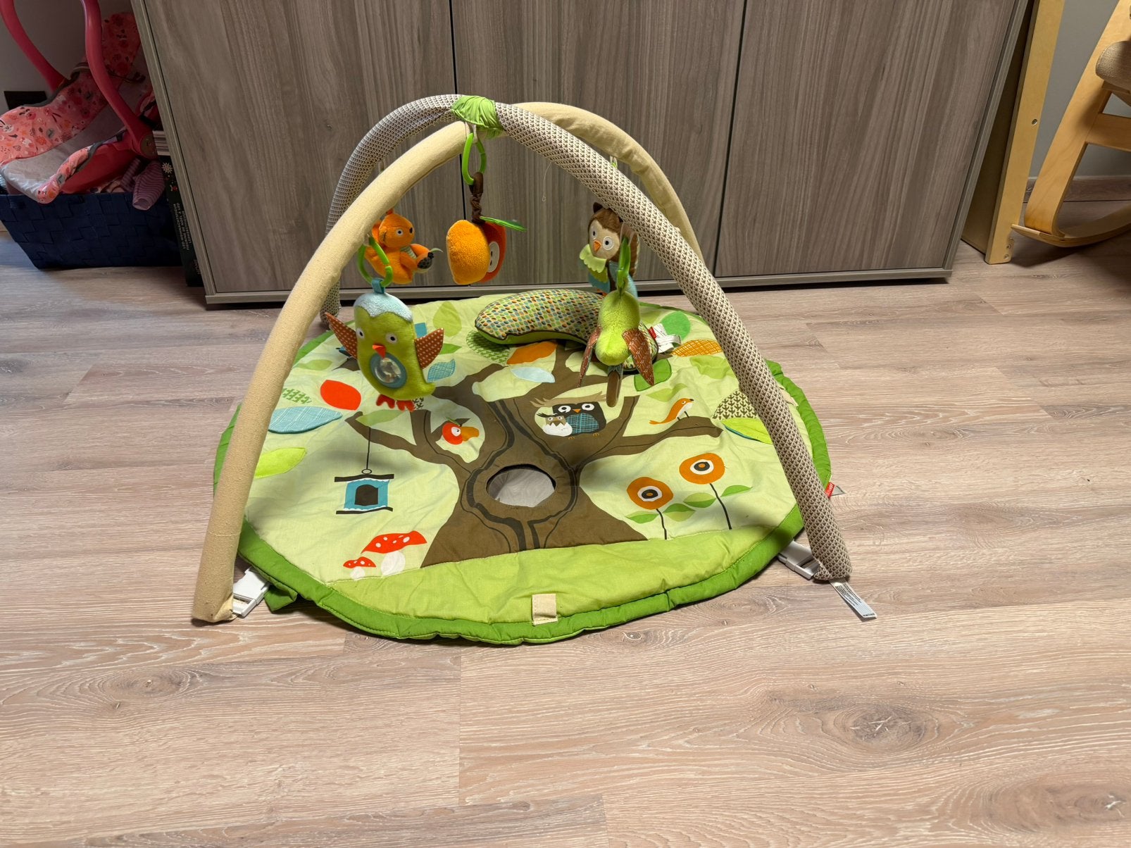 Tapis de jeu et de découverte pour bébé avec coussin, Enfants & Bébés, Enlèvement, Comme neuf
