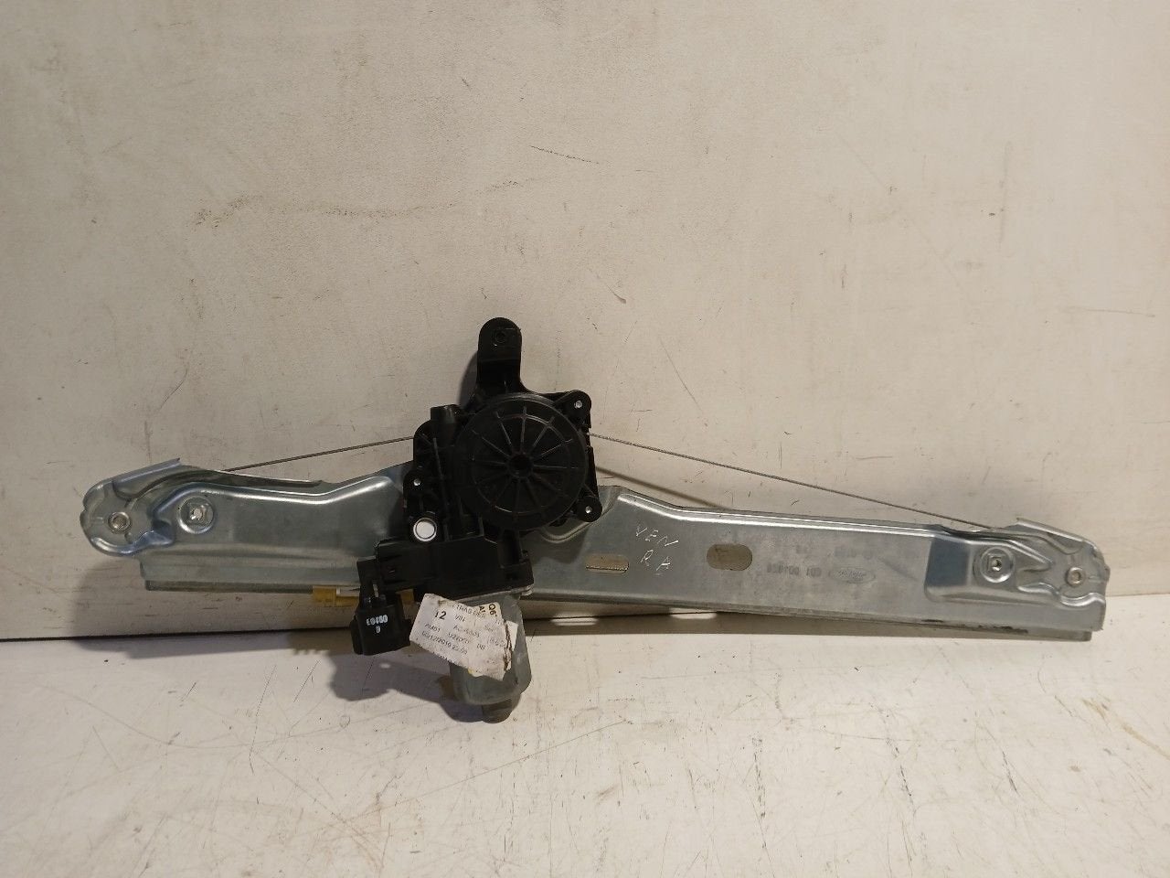 Raammechaniek elektrisch rechts achter Ford Grand C-Max, Onderdelen@venauto.nl, Van der Ven Autorecycling B.V., Ettenseweg 76, 4706 PB Roosendaal, The Netherlands