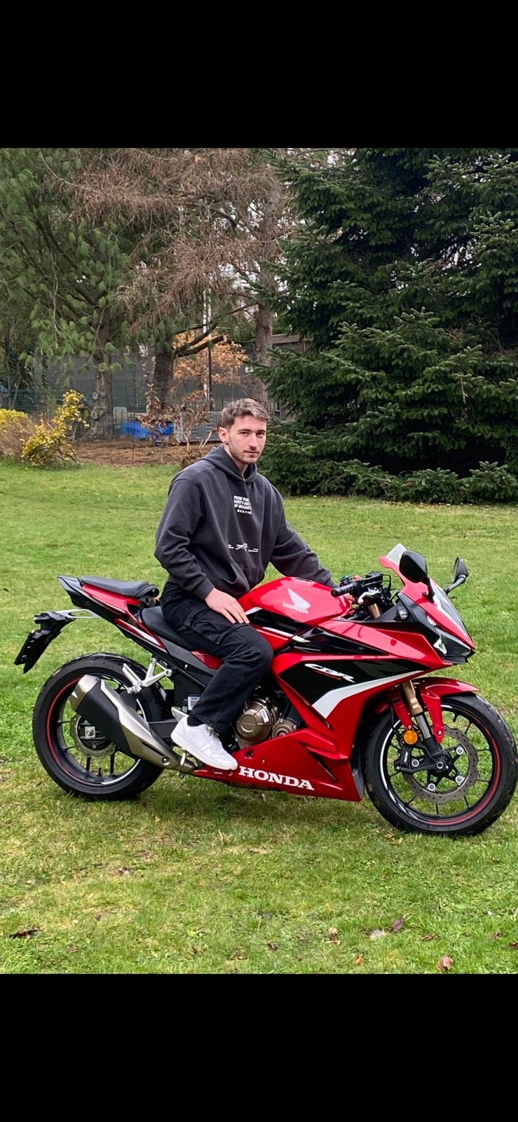 Superbe Honda avec 17000 km, Motos, Occasion, Particulier, Permis Moto A2 minimum, 12 à 35 kW
