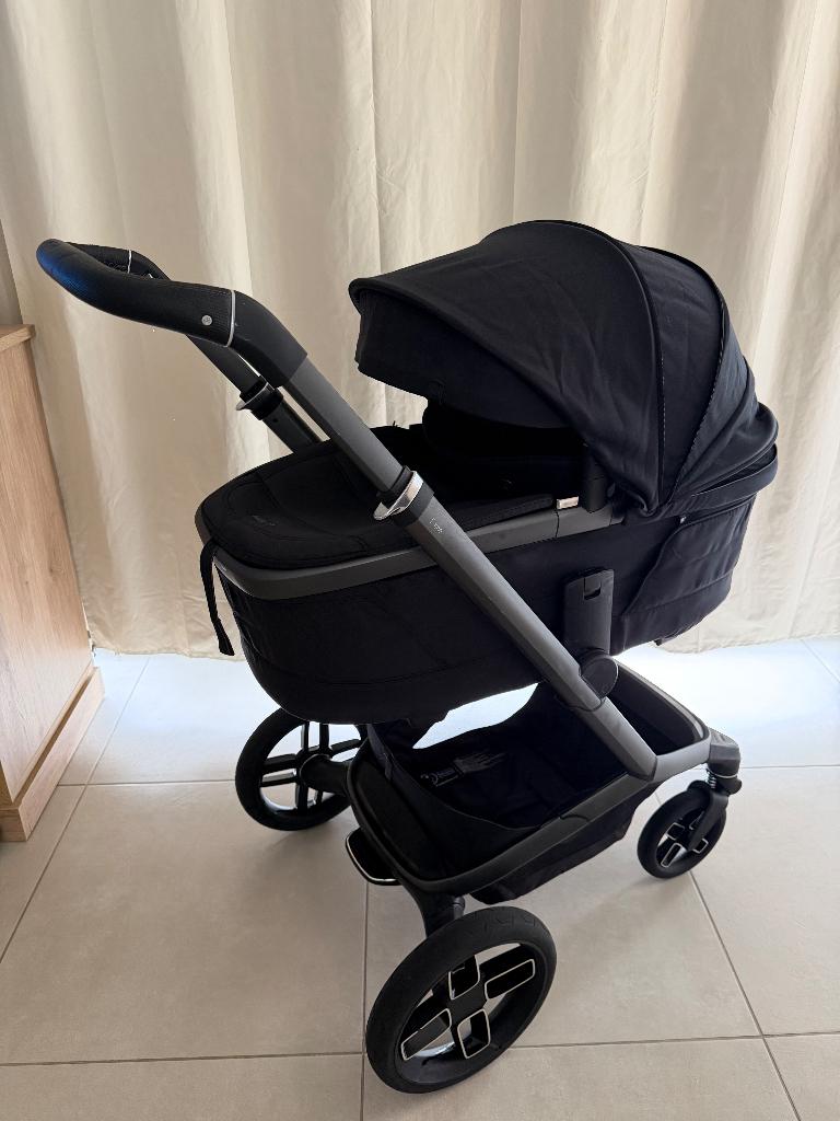 Poussette Maxi Cosi Fame led noir, Enfants & Bébés, Buggys, Enlèvement, Neuf