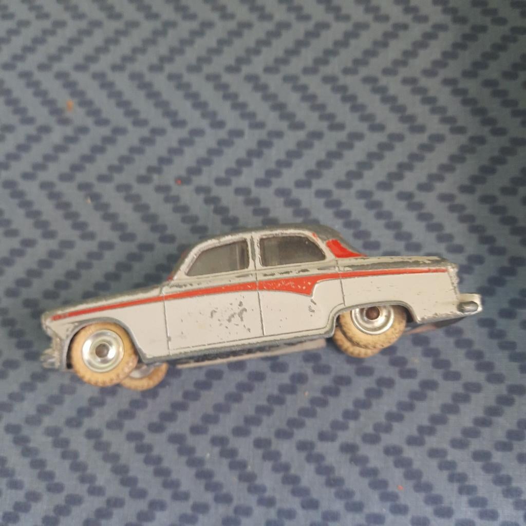 DINKY TOYS UK N 176 : AUSTIN A 105 * VINTAGE *, Enlèvement, Utilisé, Voiture, Dinky Toys