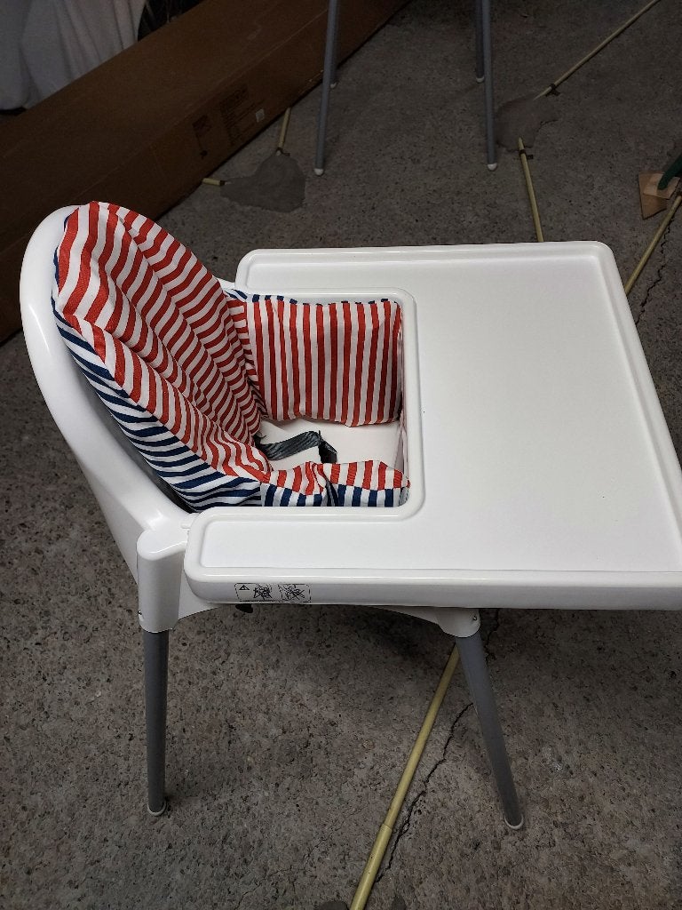 Kinderstoel  Ikea met verkleinkussen, Kinderen en Baby's, Ophalen, Gebruikt, Overige typen, Gordel(s)
