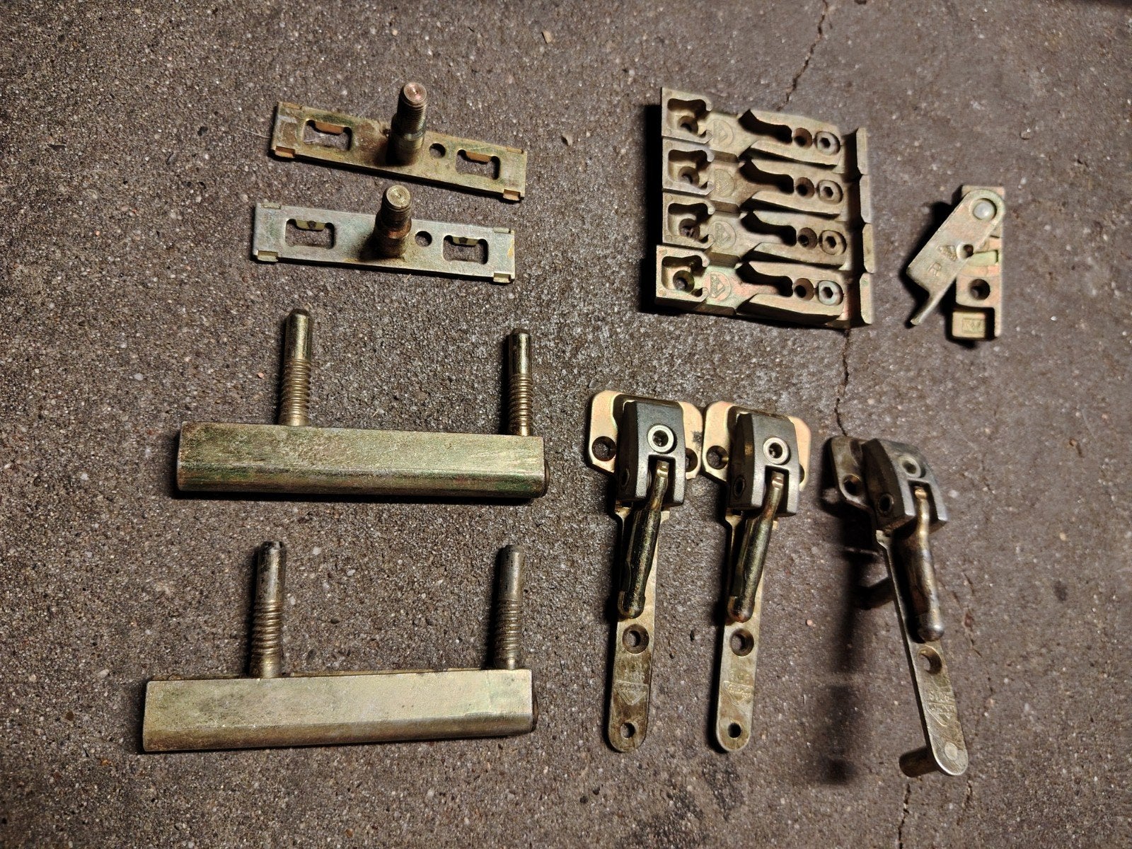 Quincaillerie fenêtre x12, Bricolage & Construction, Enlèvement ou Envoi