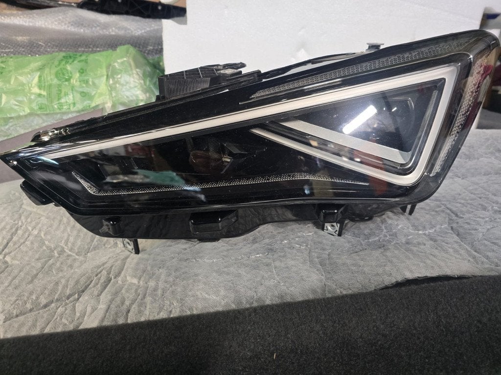Biellettes LED Koplamp pour Seat Cupra Leon 5FA 20-24 (r f., Autos : Pièces & Accessoires, Autovia A-2, Km 585 585
08760  Martorell, ES
