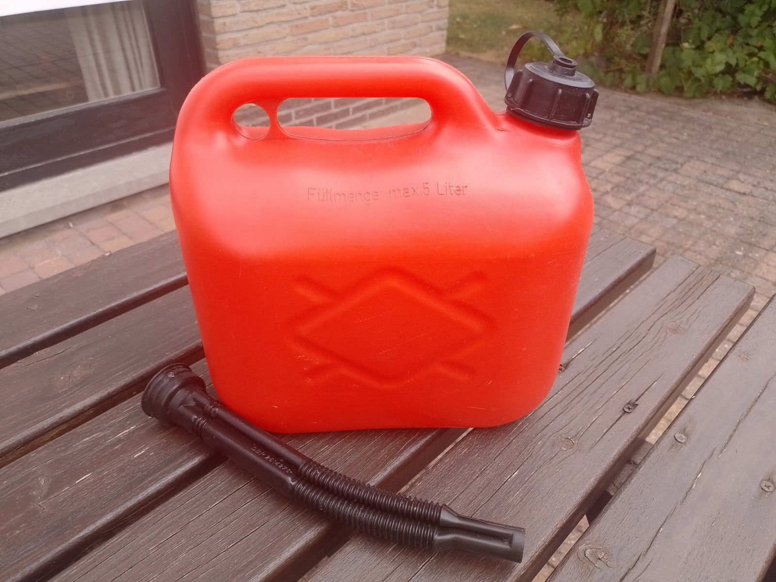 Jerrycan, Ophalen